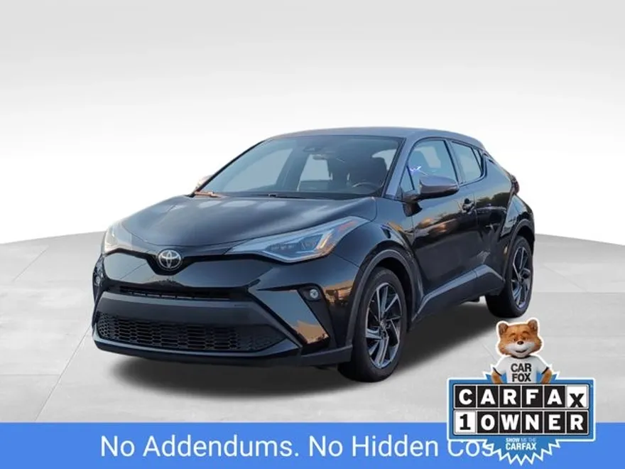 2021 Toyota C-HR LE photo 1