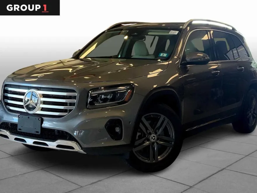 2025 Mercedes Benz GLB 250 4MATIC photo 1