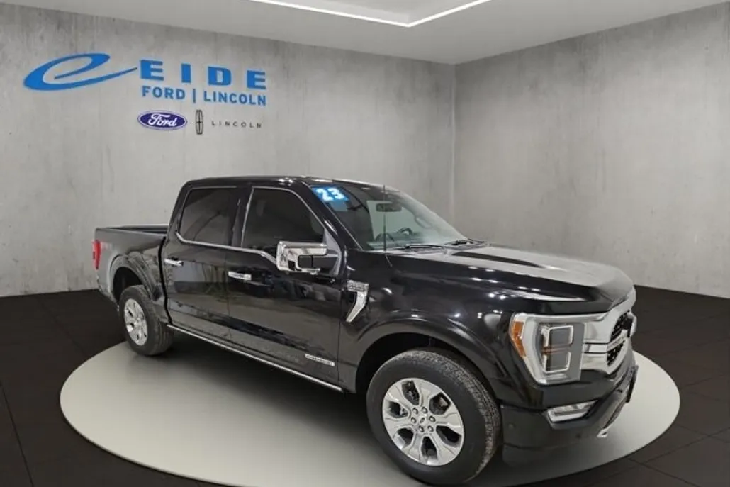 2023 Ford F-150 Platinum photo 1