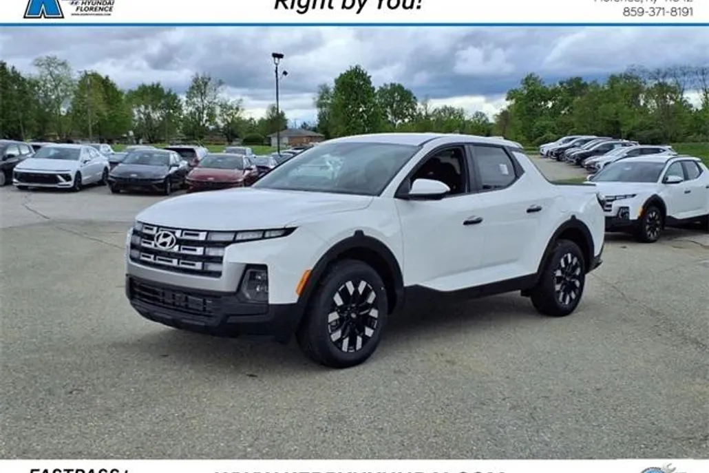 2025 Hyundai Santa Cruz SE photo 1