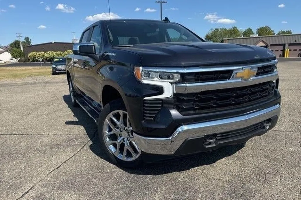2024 Chevrolet Silverado 1500 LT photo 1