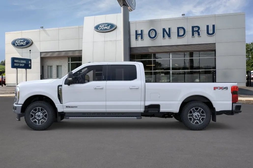 2026 Ford F-350 Lariat photo 1