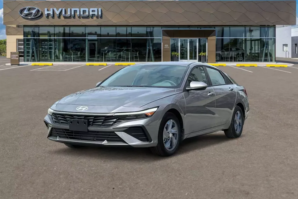 2025 Hyundai Elantra SE photo 1