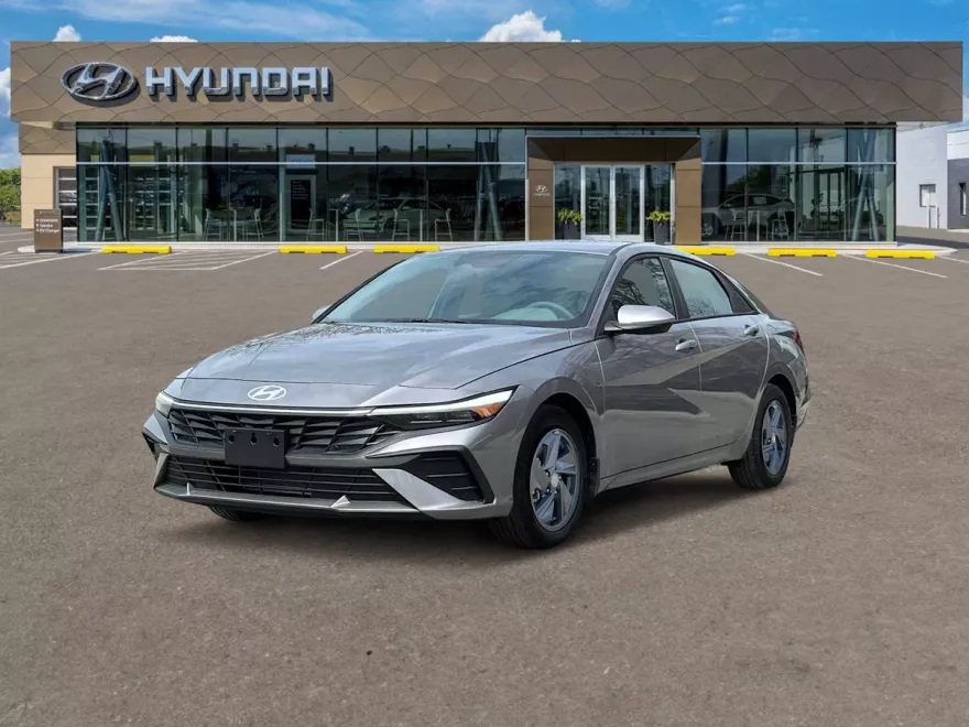 2025 Hyundai Elantra SE photo 1