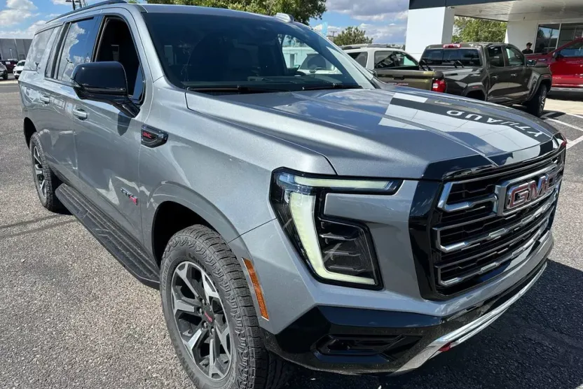 2026 Gmc Yukon XL AT4 photo 1