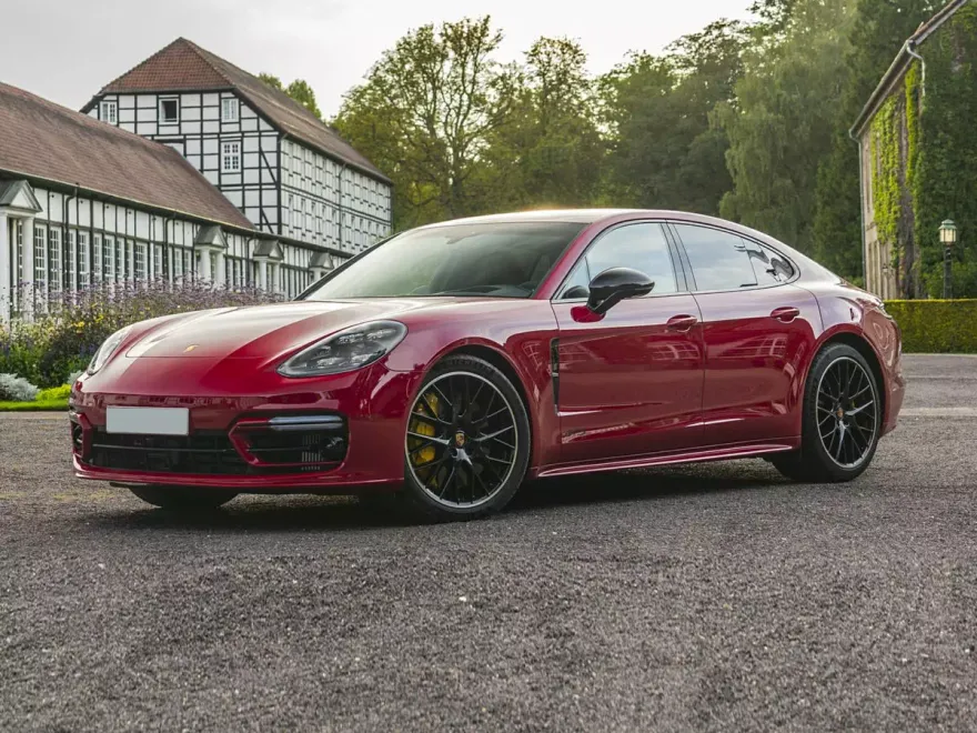 2023 Porsche Panamera GTS photo 1