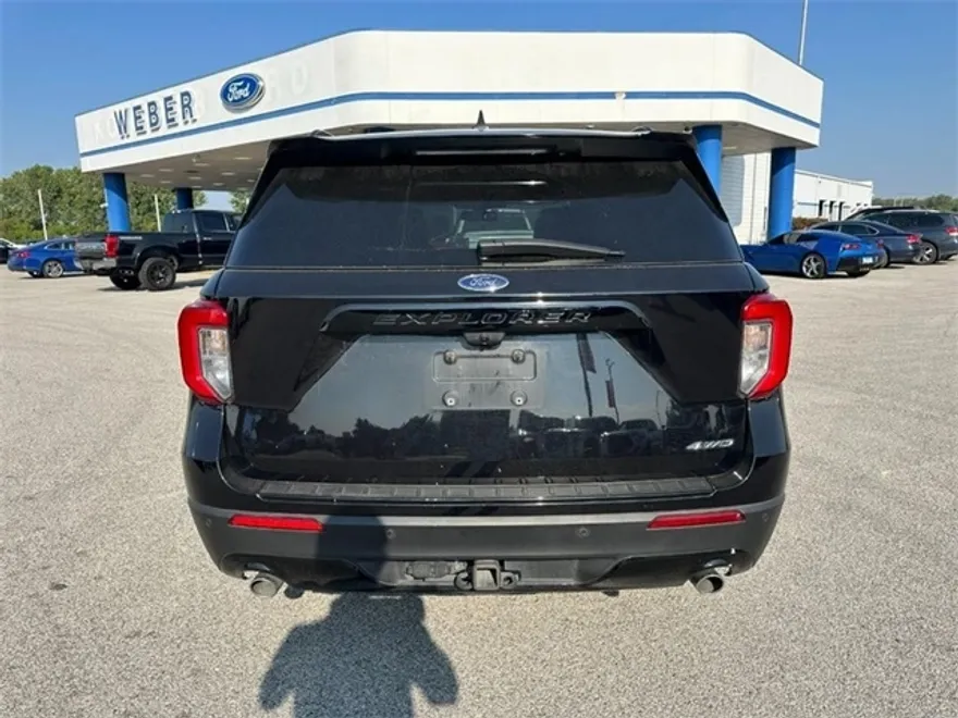 2022 Ford Explorer ST-Line photo 1
