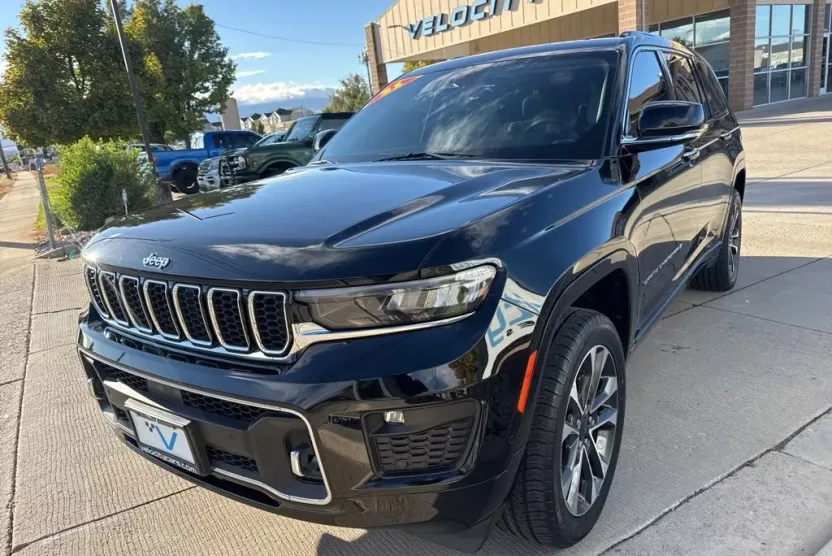 2021 Jeep Grand Cherokee Overland photo 1