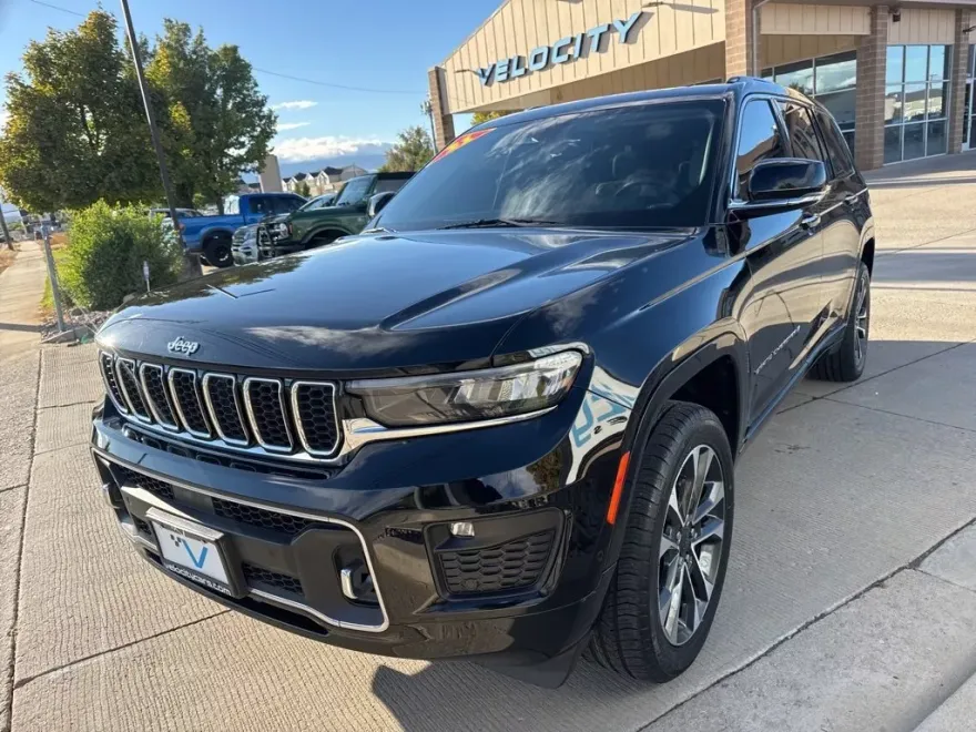 2021 Jeep Grand Cherokee Overland photo 1