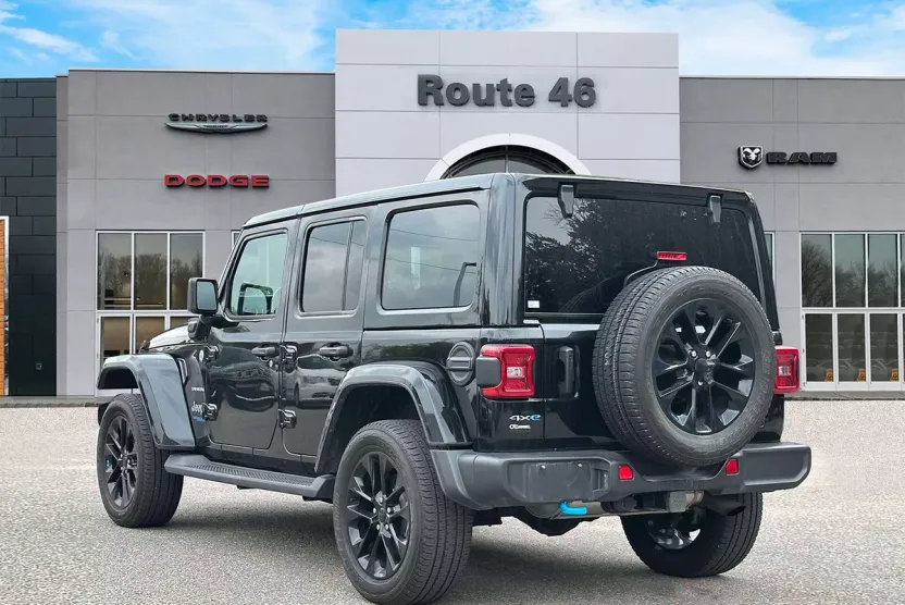 2022 Jeep Wrangler 4xe Unlimited Sahara Sport photo 1