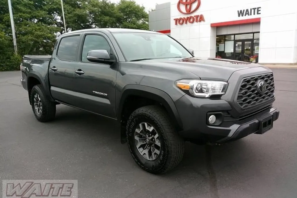 2022 Toyota Tacoma SR5 photo 1