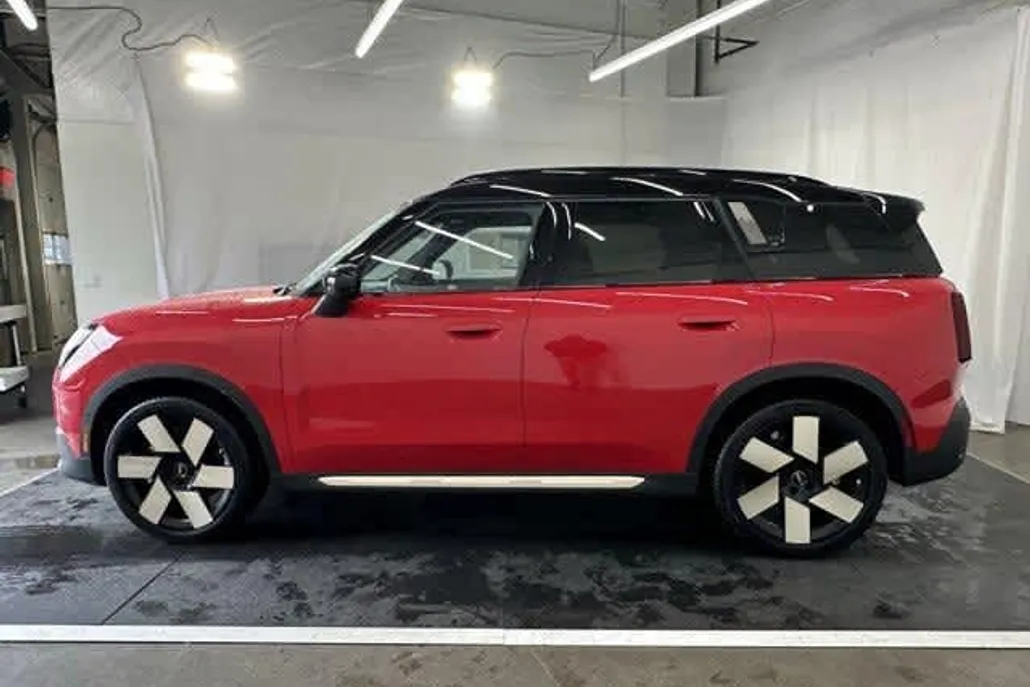 2025 Mini Countryman S photo 1