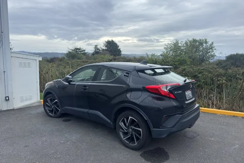 2021 Toyota C-HR Limited photo 1