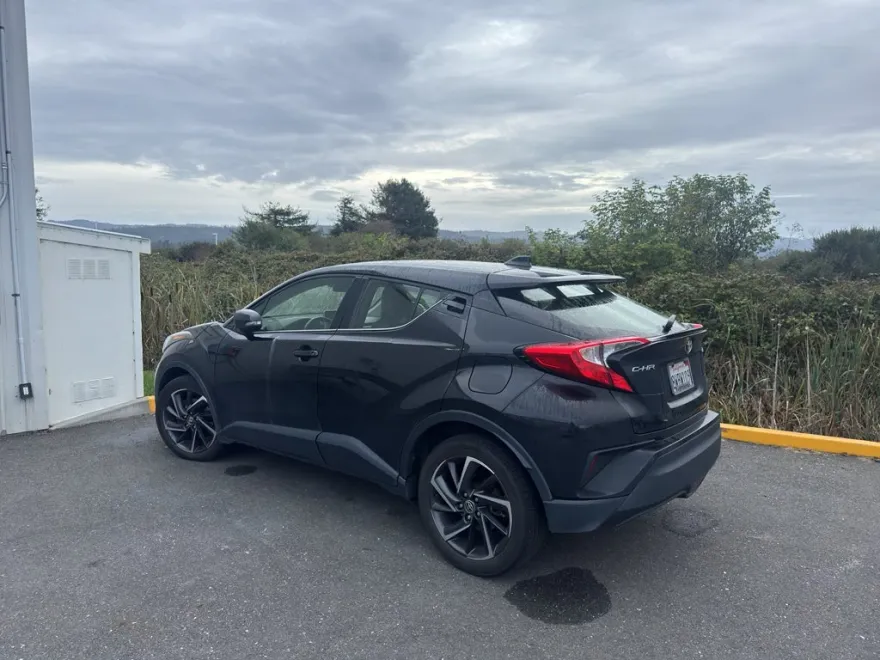 2021 Toyota C-HR Limited photo 1