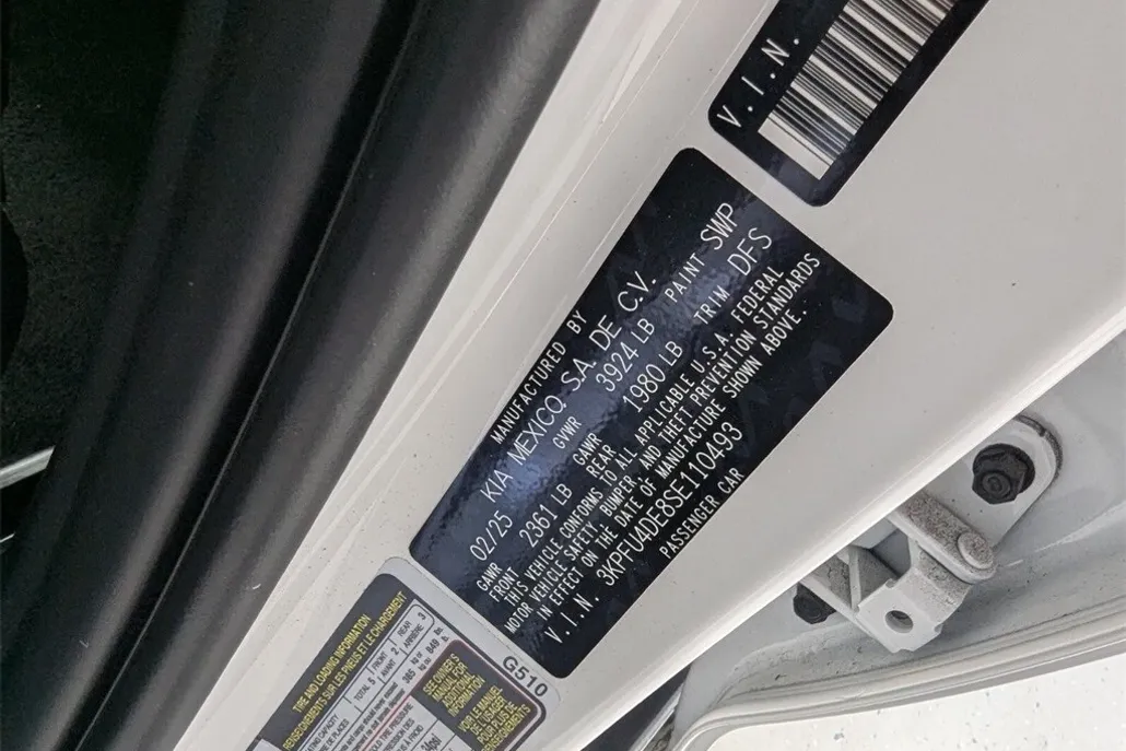 2025 Kia K4 EX photo 1