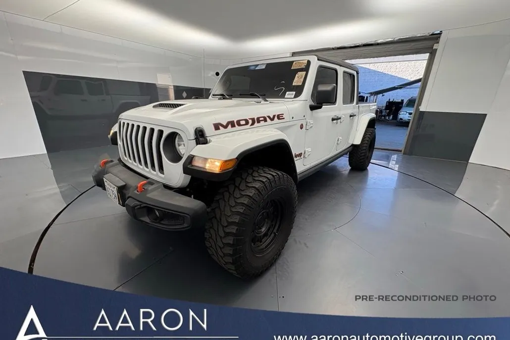 2023 Jeep Gladiator Mojave photo 1