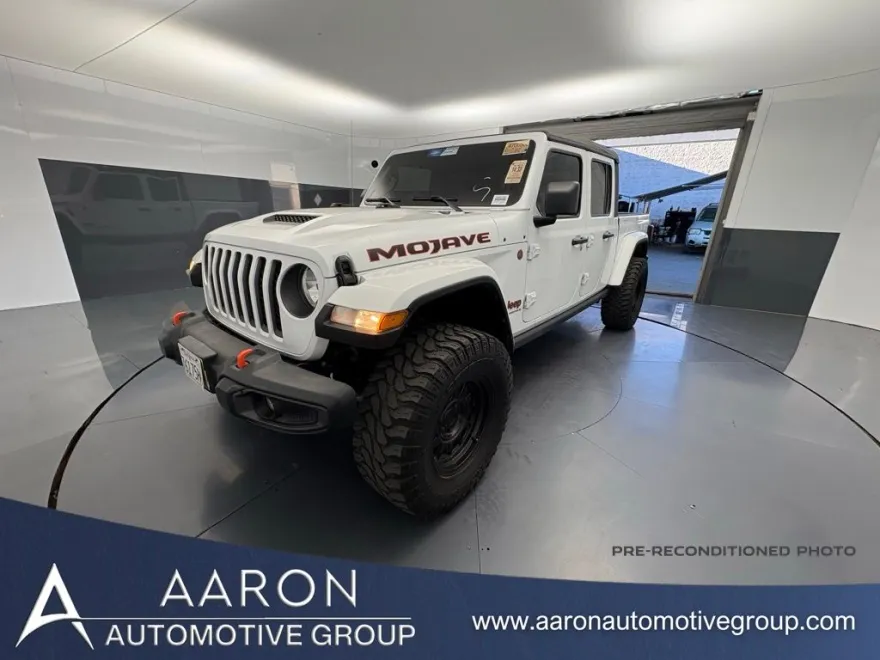 2023 Jeep Gladiator Mojave photo 1