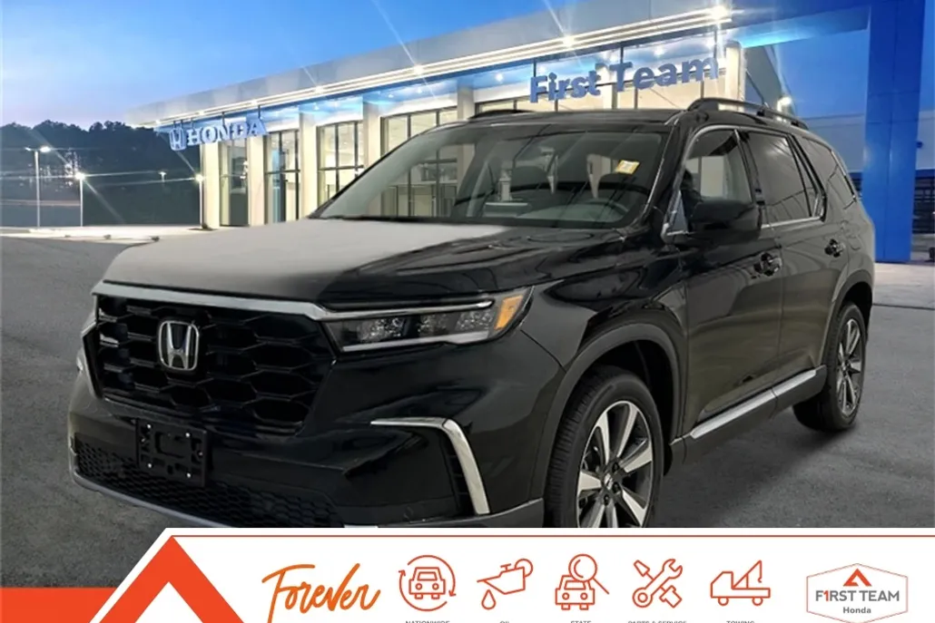 2025 Honda Pilot Touring photo 1