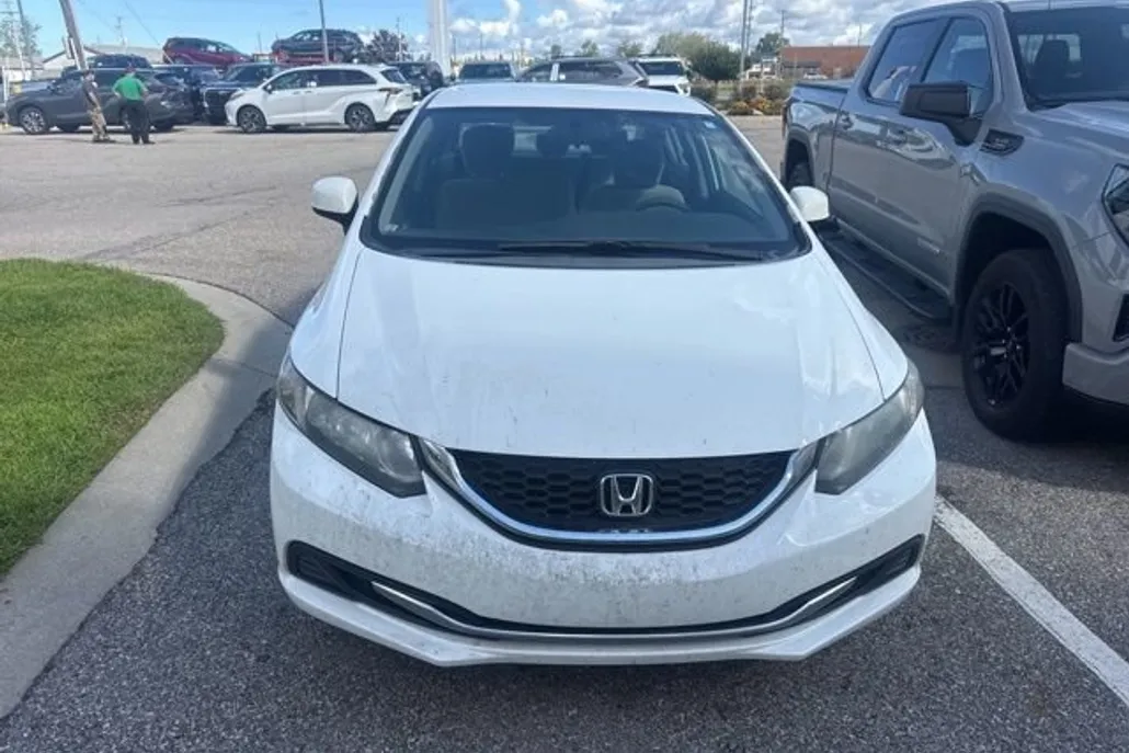 2013 Honda Civic LX photo 1