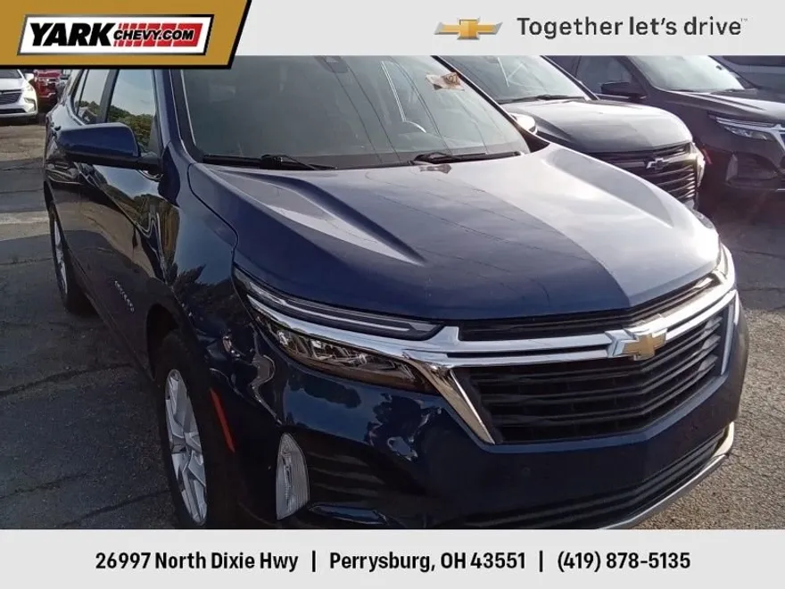 2022 Chevrolet Equinox LT photo 1