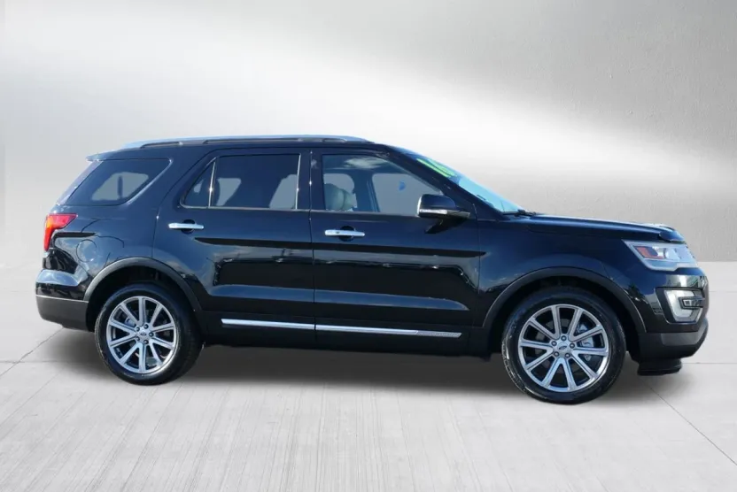 2016 Ford Explorer Limited photo 1