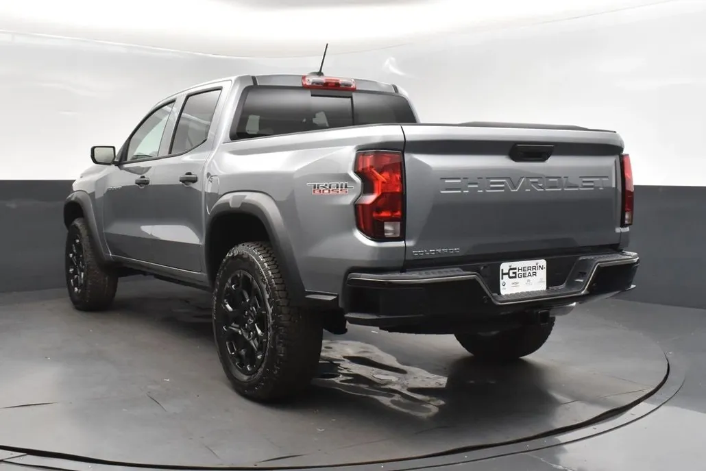 2026 Chevrolet Colorado Trail Boss photo 1