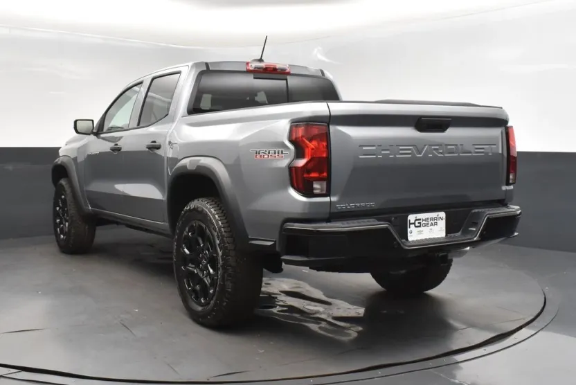 2026 Chevrolet Colorado Trail Boss photo 1