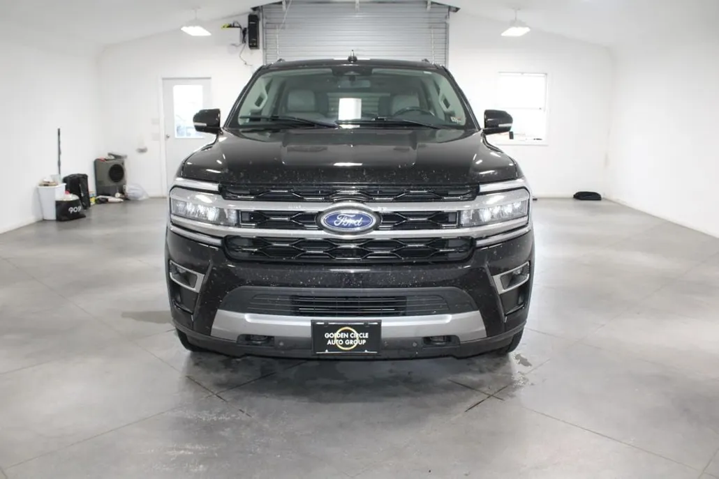 2023 Ford Expedition MAX Limited photo 1