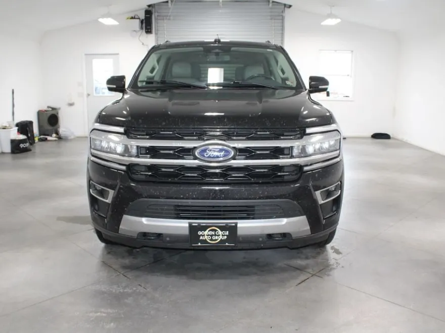 2023 Ford Expedition MAX Limited photo 1