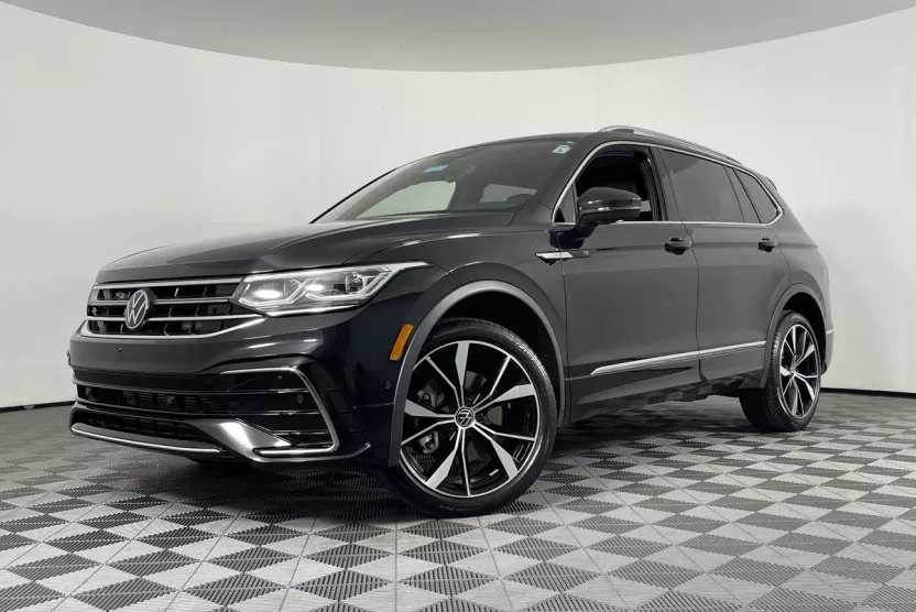 2024 Volkswagen Tiguan SEL R-Line Black photo 1