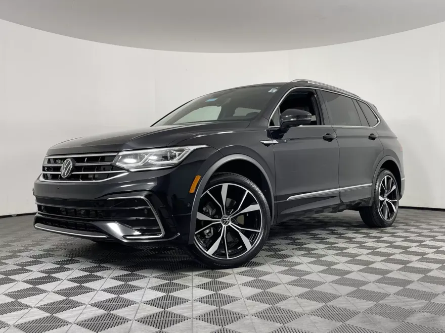 2024 Volkswagen Tiguan SEL R-Line Black photo 1