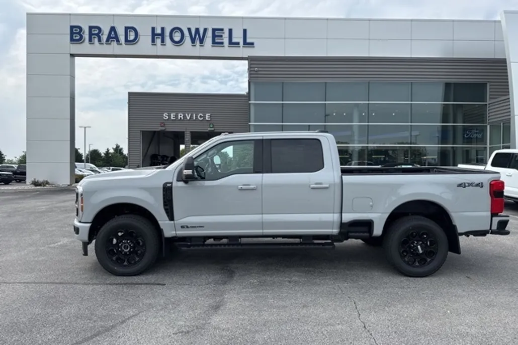 2025 Ford F-250 photo 1