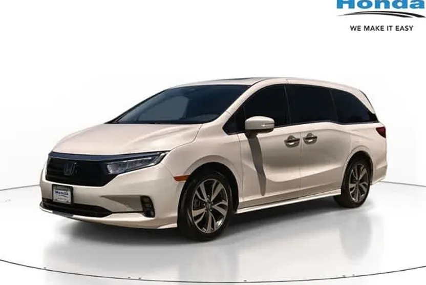 2024 Honda Odyssey Touring photo 1