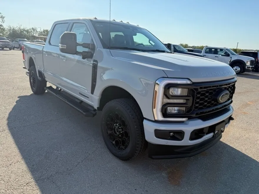 2026 Ford F-250 Lariat photo 1