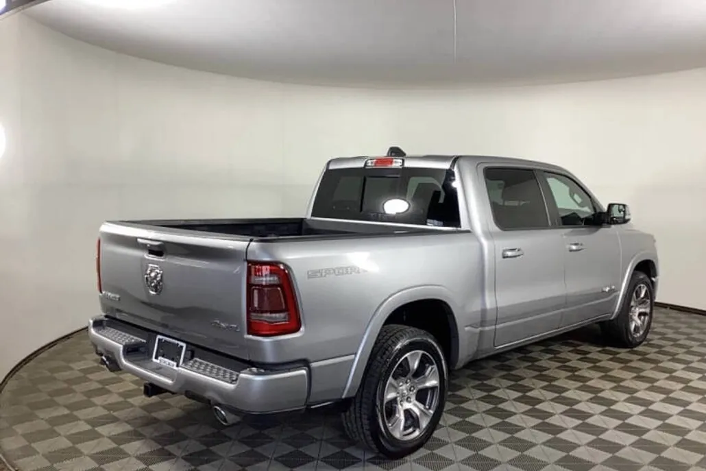 2022 Ram 1500 Laramie photo 1