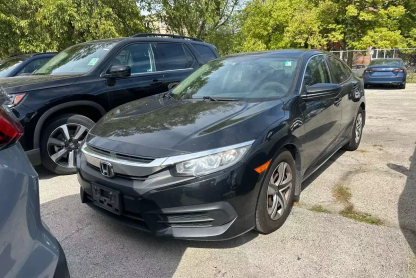 2017 Honda Civic LX photo 1