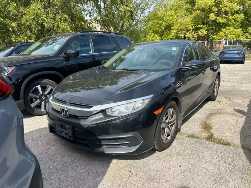 2017 Honda Civic LX photo 1