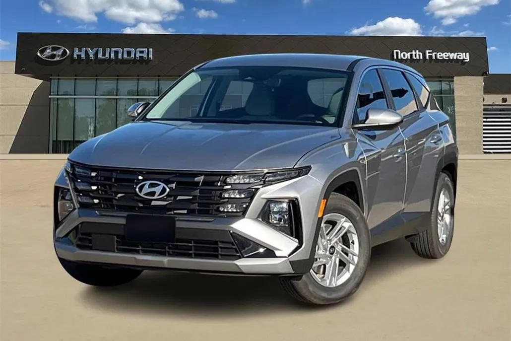 2025 Hyundai Tucson SE photo 1