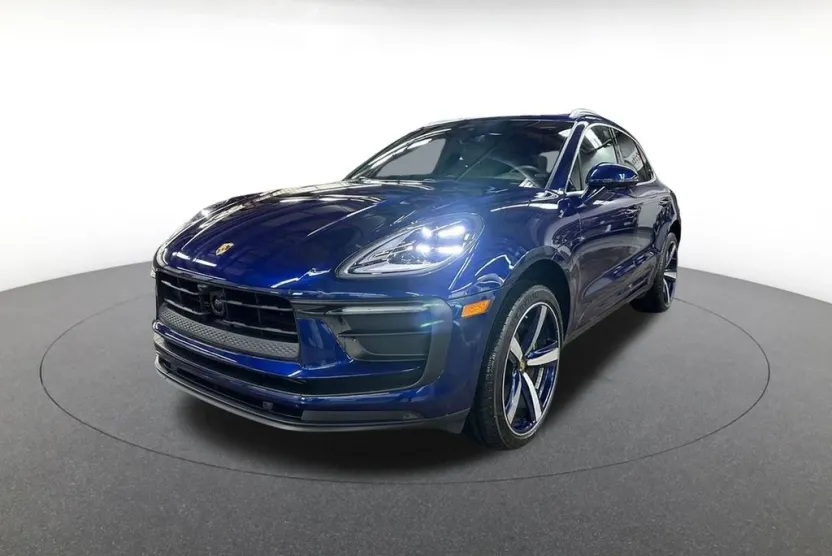 2023 Porsche Macan Base photo 1