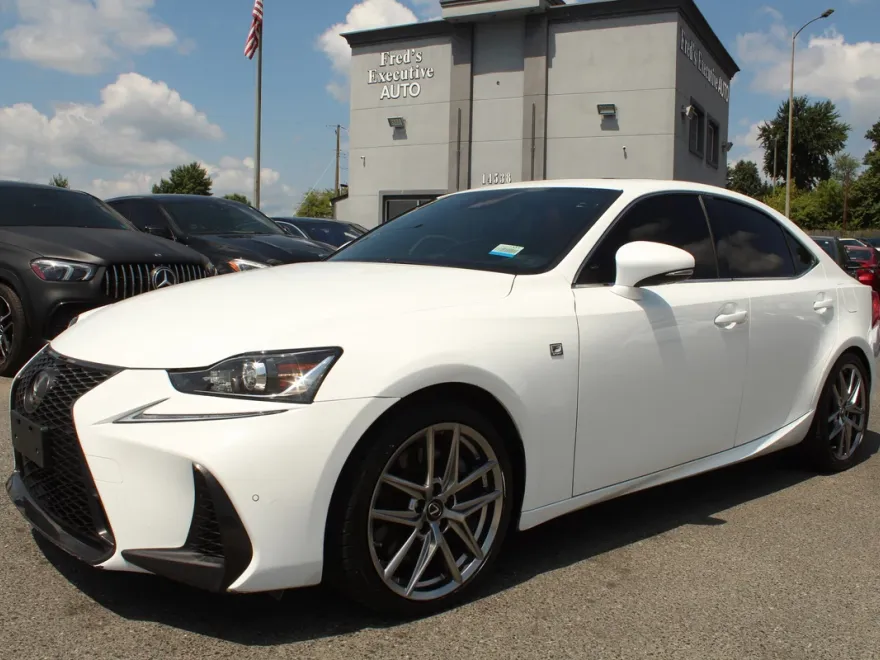2018 Lexus IS 300 F SPORT photo 1