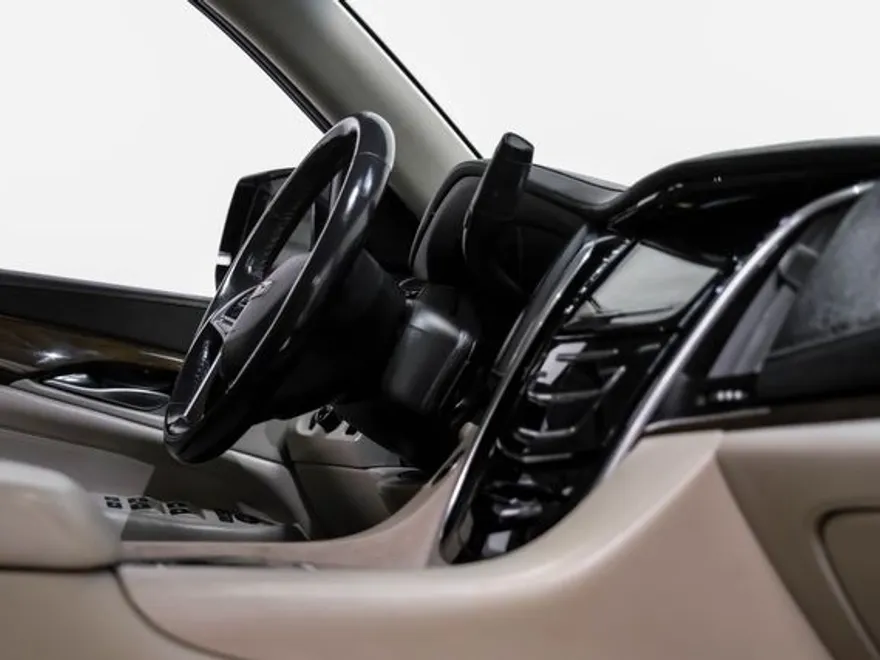 2019 Cadillac Escalade ESV Luxury photo 33
