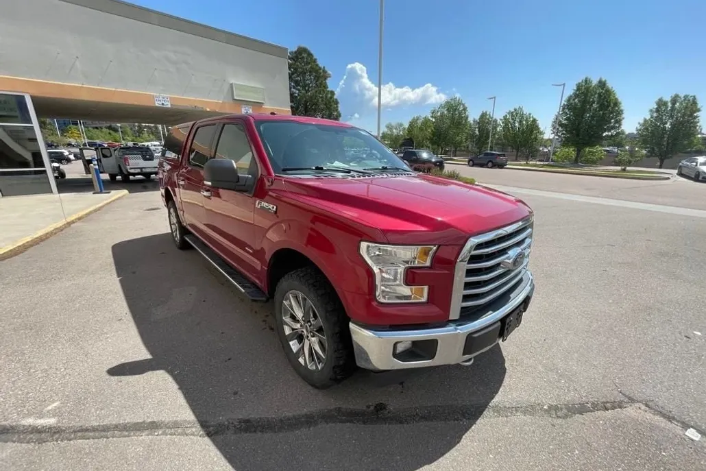 2017 Ford F-150 XLT photo 1
