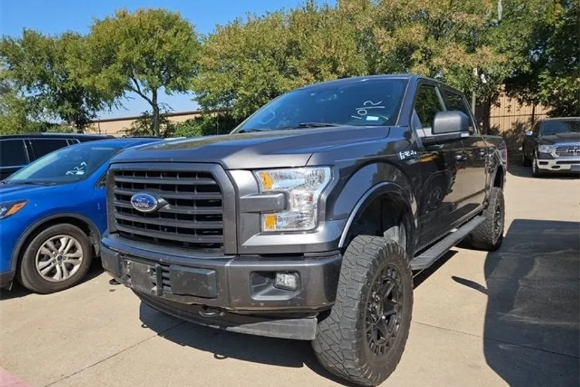 2017 Ford F-150 XLT photo 1