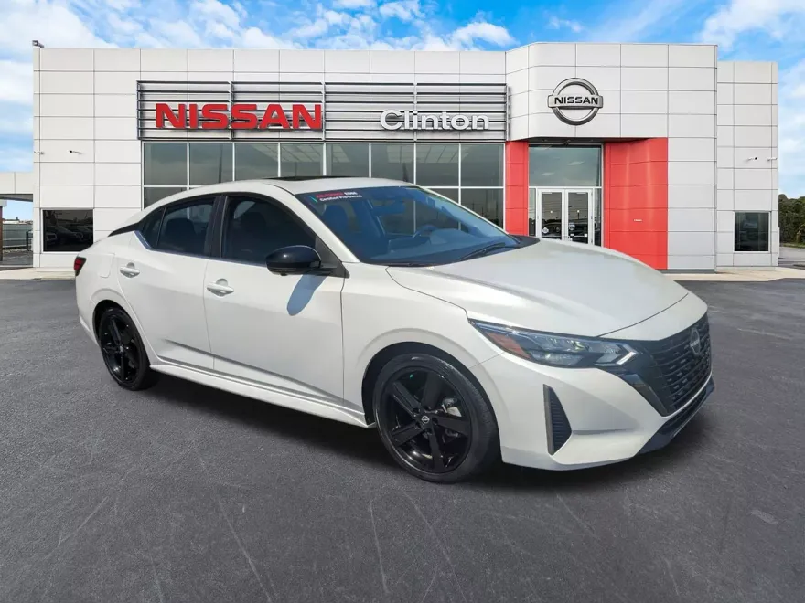 2024 Nissan Sentra SR photo 1