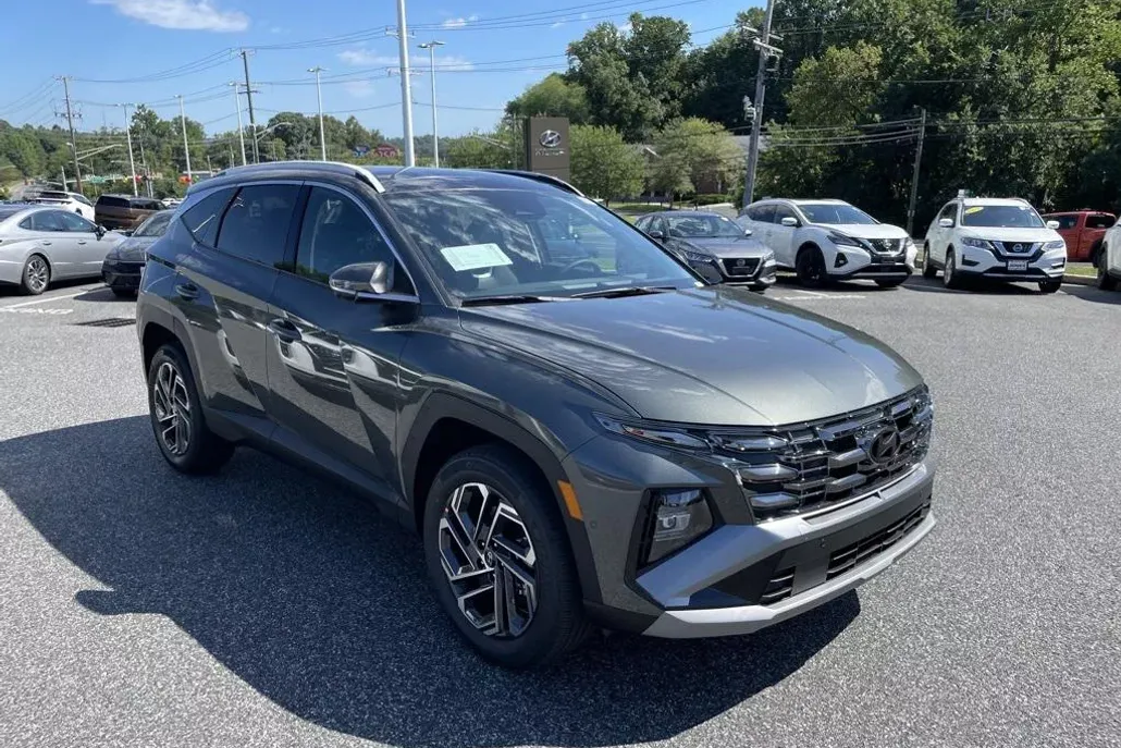 2025 Hyundai Tucson Hybrid Limited photo 1