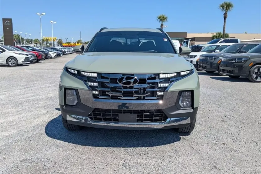 2024 Hyundai Santa Cruz Limited photo 1