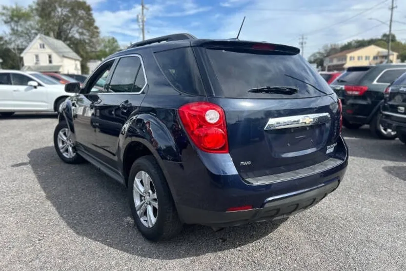2015 Chevrolet Equinox LT photo 1