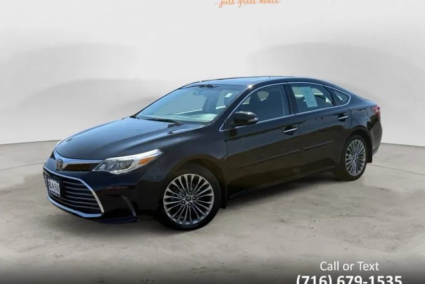 2018 Toyota Avalon Limited photo 1