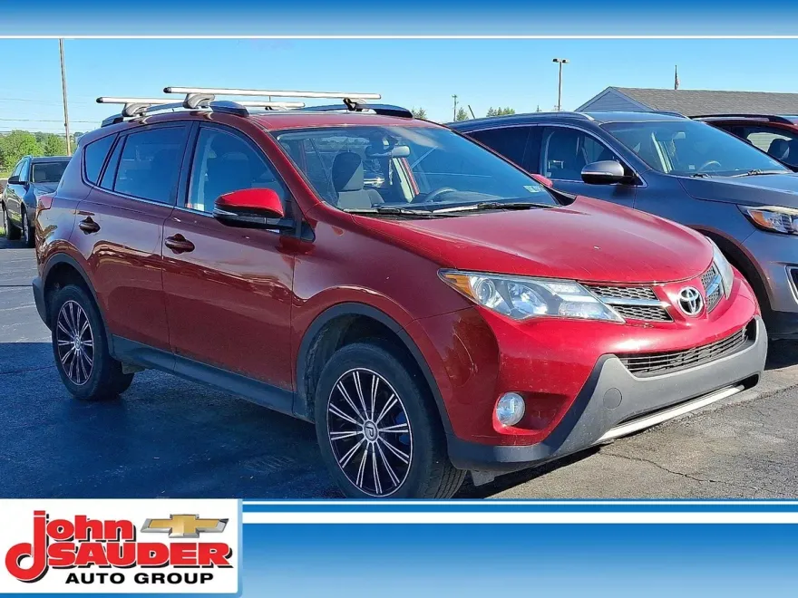 2015 Toyota RAV4 XLE photo 1