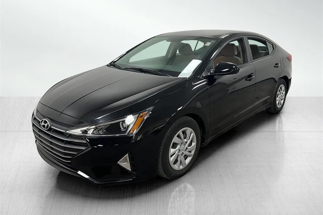 2019 Hyundai Elantra SE photo 1